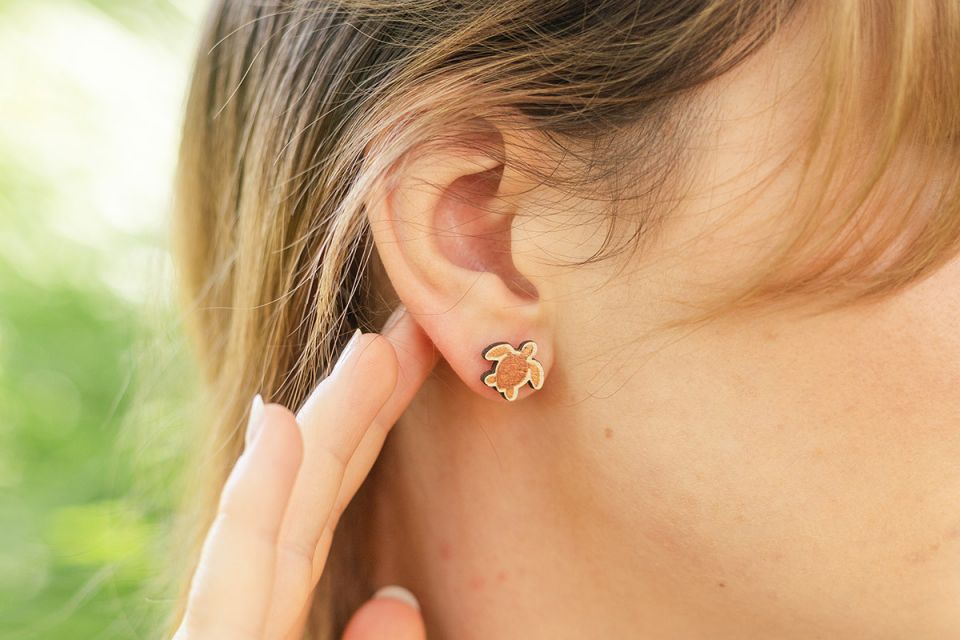 wooden_earrings_turtle_02